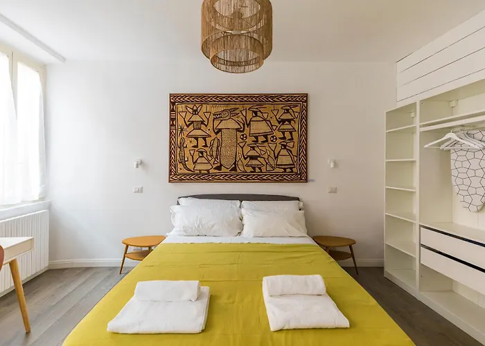 Urbana Otto - Designer In The Heart Of Monti Apartament