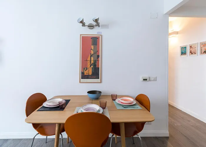 Urbana Otto - Designer In The Heart Of Monti Apartament *